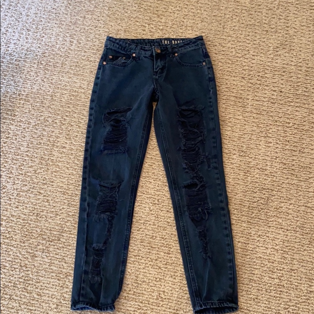 Cotton on 1991 jeans! 🐝